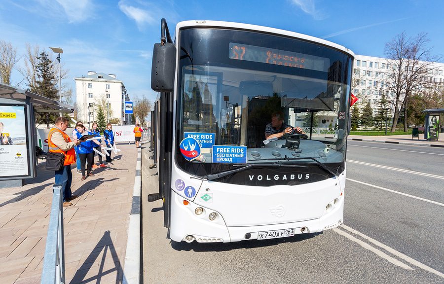 Linienbusfahrer – Pflichten bei dem Anfahren einer Haltestelle