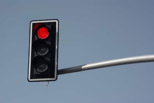 Verkehrsunfall - Alleinige Haftung bei qualifiziertem Rotlichtverstoß