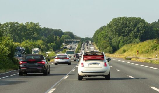 Verkehrsunfall bei Befahren des Seitenstreifens einer Bundesautobahn